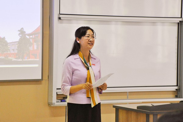 王红宁院长发言.jpg 王红宁院长发言.jpg